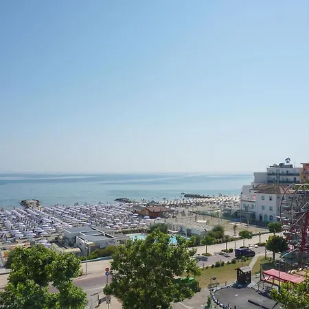 Bristol - A 30 Mt Dalla 3*