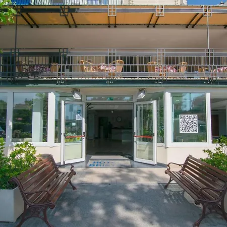 Bristol - A 30 Mt Dalla فندق ميسانو ادرياتيكو