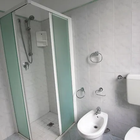 Bristol - A 30 Mt Dalla Otel 3*