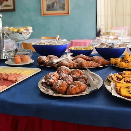 Bristol - A 30 Mt Dalla 酒店 3*