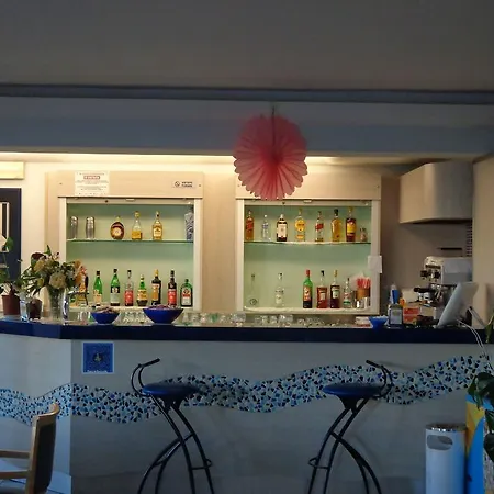 Bristol - A 30 Mt Dalla Hotel 3*