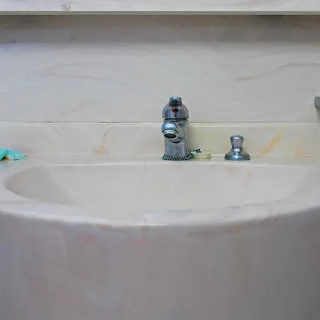 Bristol - A 30 Mt Dalla 3*