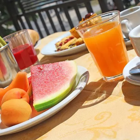 Hotel Bristol - A 30 Mt Dalla