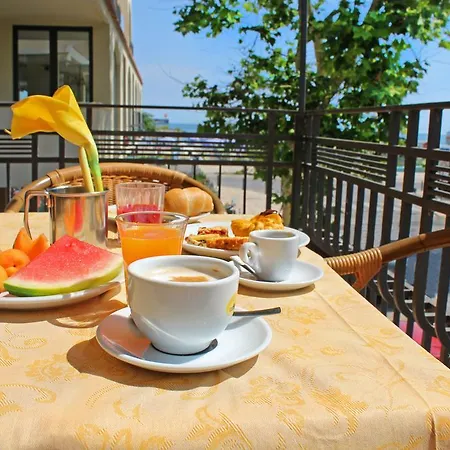 Hotel Bristol - A 30 Mt Dalla