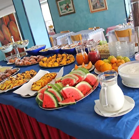 Hotel Bristol - A 30 Mt Dalla 3*