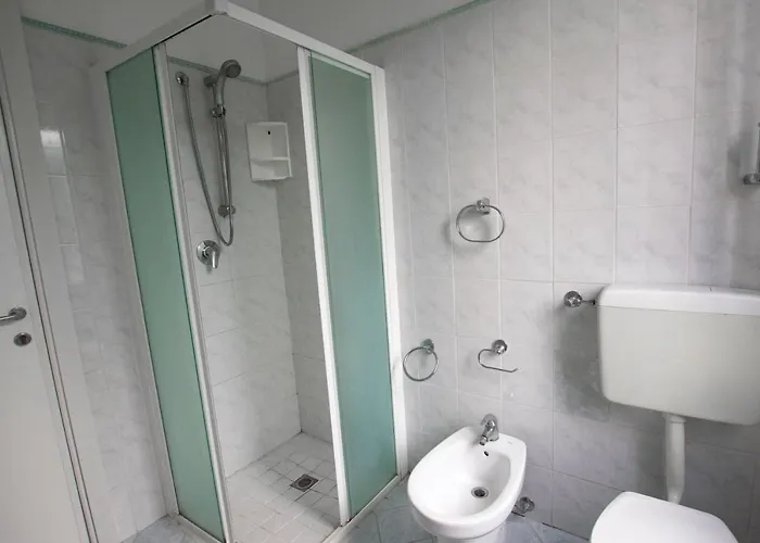 Bristol - A 30 Mt Dalla Hotell 3*