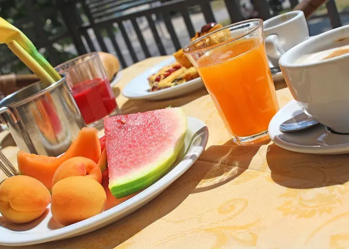 Hotell Bristol - A 30 Mt Dalla