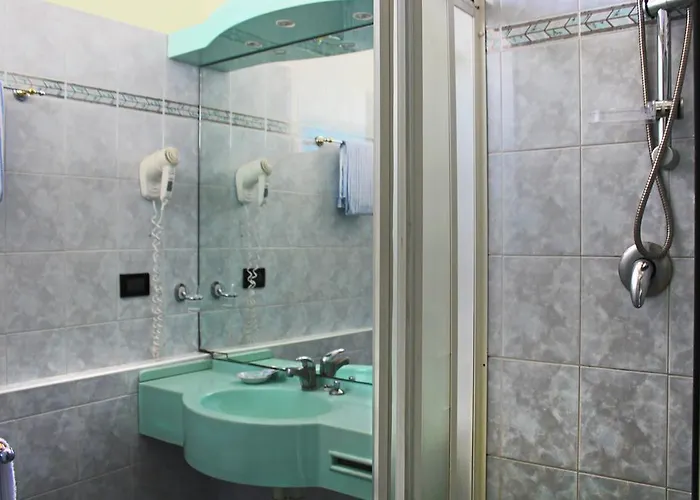 Bristol - A 30 Mt Dalla فندق